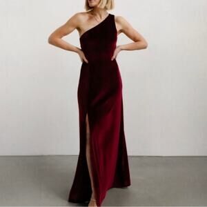 Baltic Born Velvet One Shoulder Maxi
Dress Red Merlot Size M